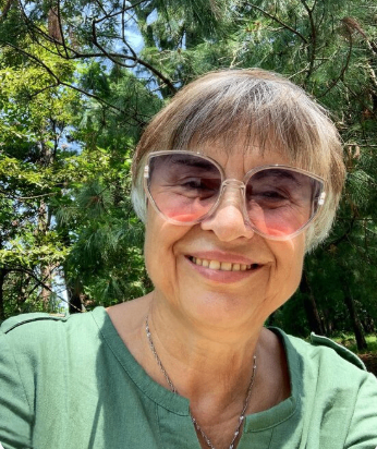 Linda, 62